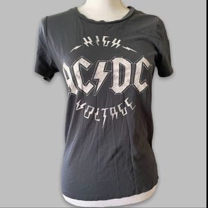 AC/DC High Voltage Short Sleeve Top. Size XS
